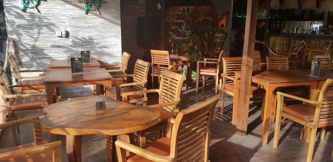 Tiki Bar And More Нуса-Лембонган Экстерьер фото